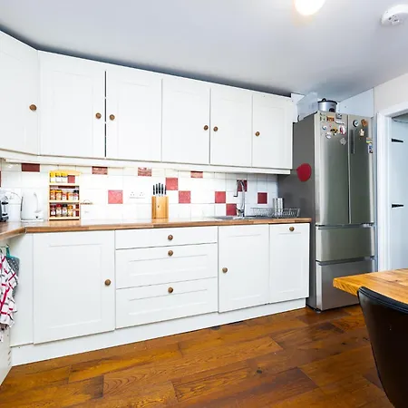 Charming Victorian 3bd Townhouse With Free Parking Appartement