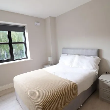 Inviting 2-bed In Apartamento *