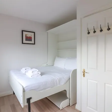 Guestready - Coastal Charm Near Sandymount *