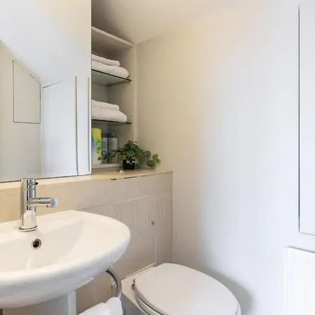 Dom wakacyjny Location 2 Bedroom 2 Bathroom Fast Wifi Dublin