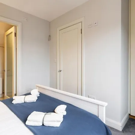 Dom wakacyjny Location 2 Bedroom 2 Bathroom Fast Wifi Dublin