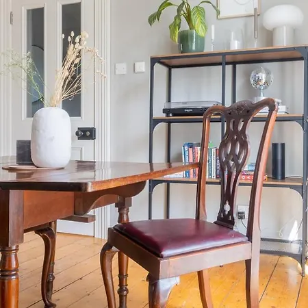 Guestready - Victorian Redbrick In Heart Of Dublin