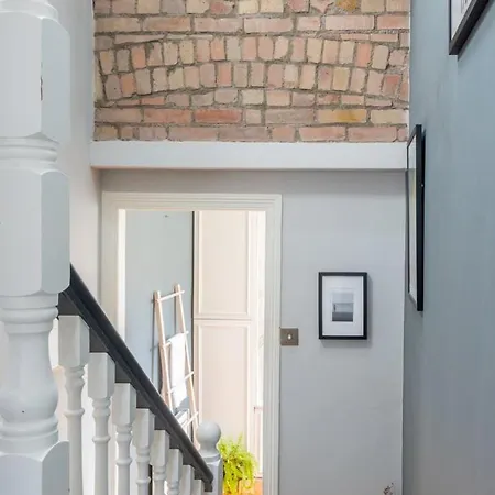 Guestready - Victorian Redbrick In Heart Of *