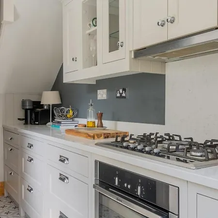Guest house Guestready - Victorian Redbrick In Heart Of