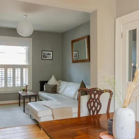 Guestready - Victorian Redbrick In Heart Of Guest house Dublin