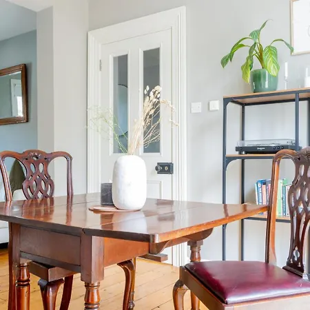 Guestready - Victorian Redbrick In Heart Of *