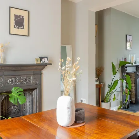 Guest house Guestready - Victorian Redbrick In Heart Of