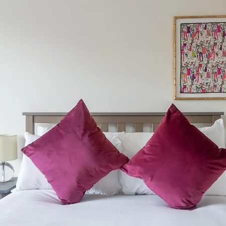 Guestready - Amazing House In Sandymount בית הארחה *