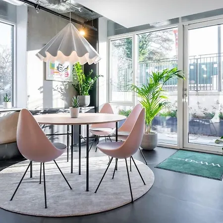 Woodward Square One By At Apartmán *