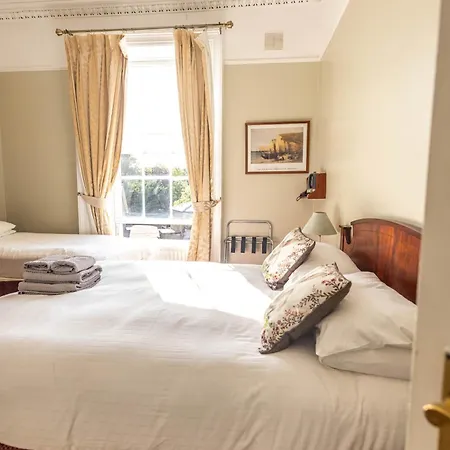 Abbeyleigh House *