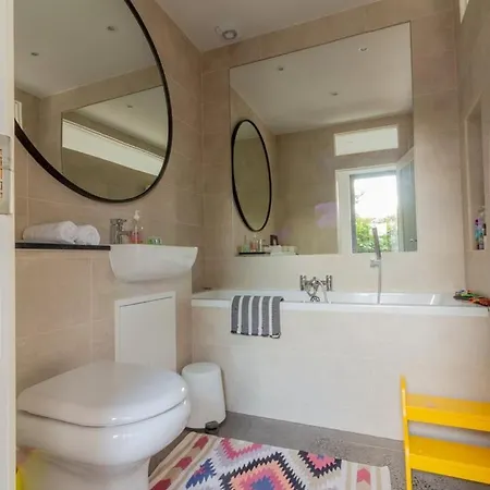 Apartment Guestready - Modern In Glenageary *