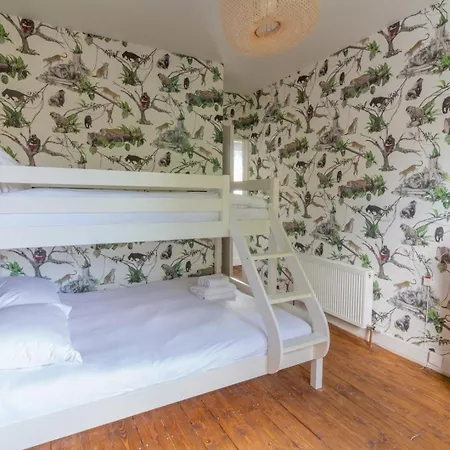 Guestready - Modern In Glenageary Dublin