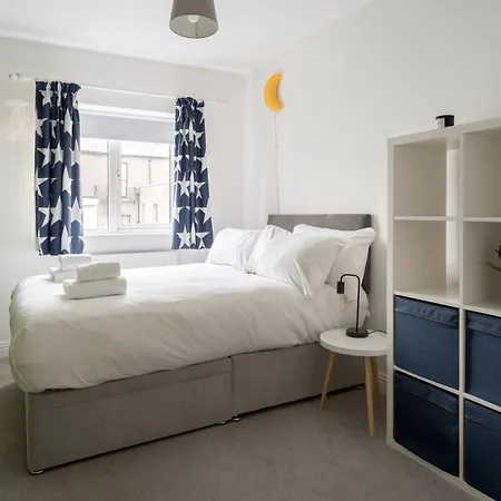 Welcoming 4bd House With Garden In Apartament Dublin
