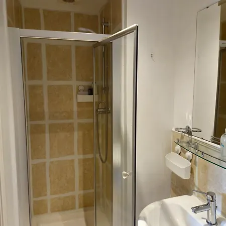 Apartment Excellent Location St Anne's Park 2 Bed/bath Apartment, 5