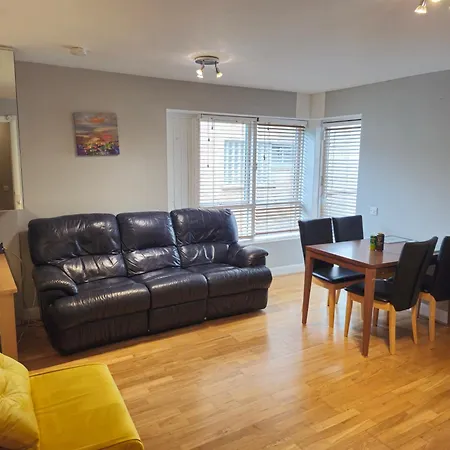 Excellent Location St Anne's Park 2 Bed/bath Apartment, 5 *