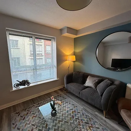 Comfortable And Modern Apartment *