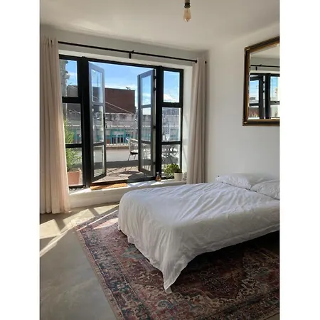 Apartment 2 Bed City Centre Penthouse With Cathedral Views *