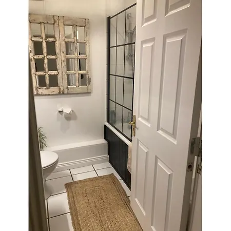 Apartment 2 Bed City Centre Penthouse With Cathedral Views *