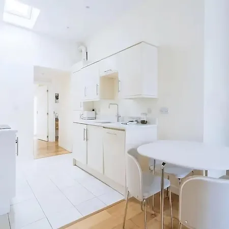 Apartment Lovely 2bd In Citycenter