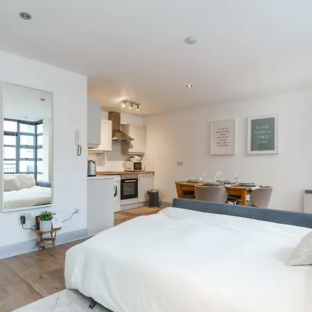 Апартаменты Hyper Centre A Dublin, Chez Charlotte *