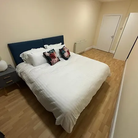 아파트 Cozy Pink House Fairview 6 Beds 더블린
