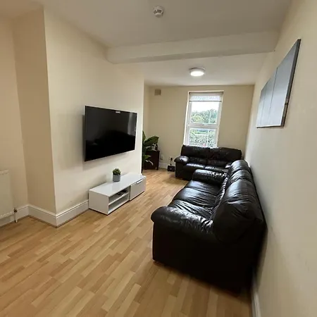 Cozy Pink House Fairview 6 Beds 아파트