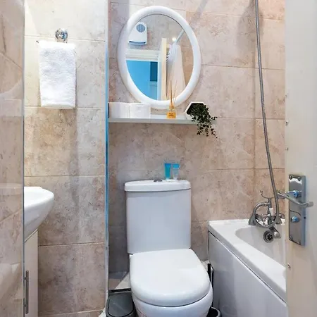2bed Flat With Private Balcony And Fireplace Lejlighed