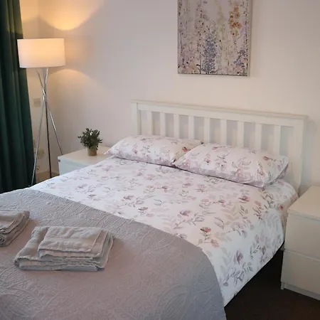 Appartement Conveniently Located, 2 Bedroom Modern