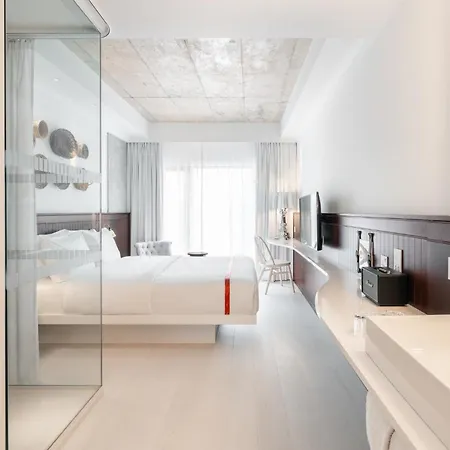 Ruby Molly Hotel