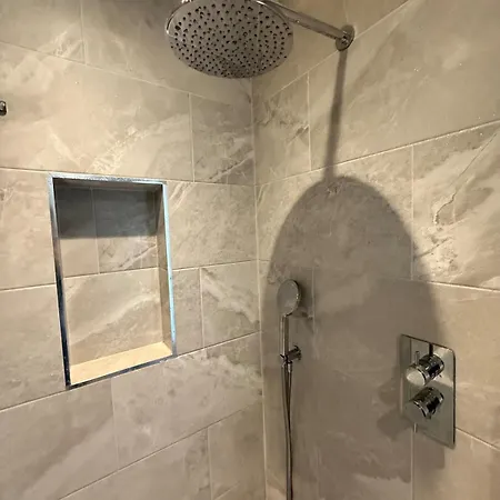 Dun Laoghaire Coastal Retreat & Hidden Getaway Apartman *