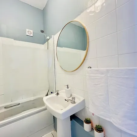 Lovely Flat At Temple Bar شقة *