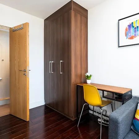 2br Balcony, Plants & Electric Piano * Dublino