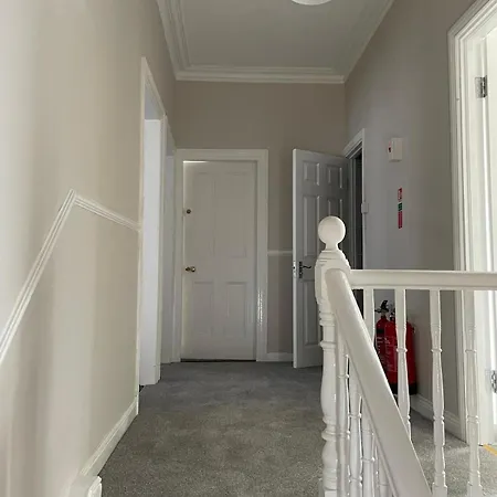 Gasthof Superb Triple Near Croke Park - 4 Dublin