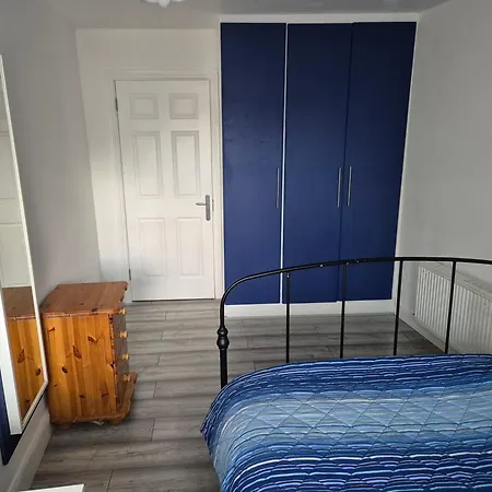 Double Close To Tramline Homestay *
