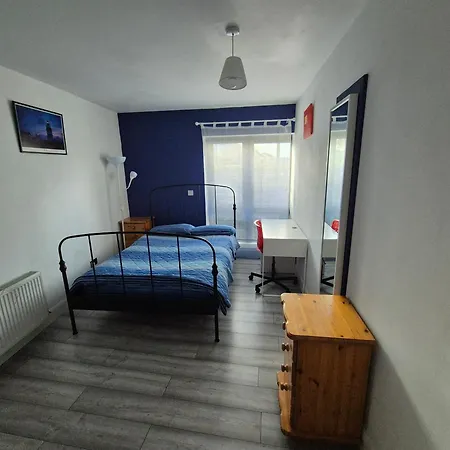 Double Close To Tramline Homestay *