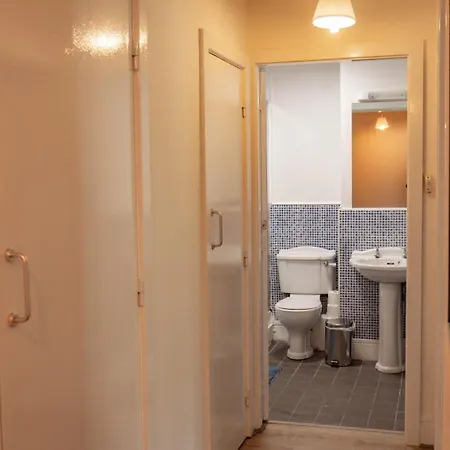 Lägenhet Comfortable 2-bedroom Near Airport Dublin