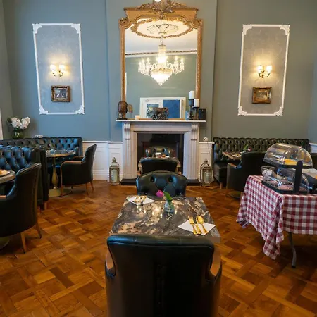 St George By Nina Hotel 3*