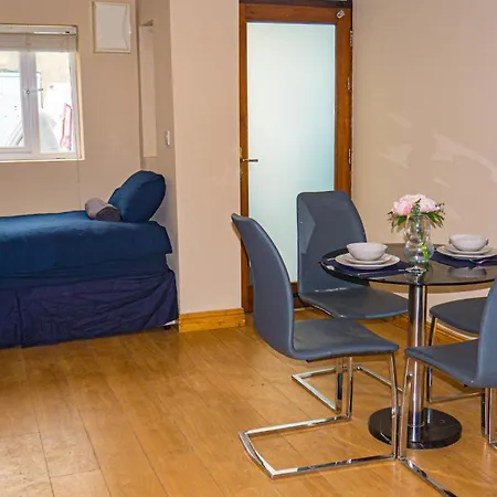 Cosy Flat Off Centre Appartement *