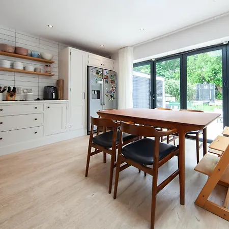 Beautiful And Spacious In South Circular Rd Tatil Evi *