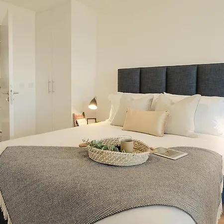 Stylish Double Room Perfect For Dublin Adventures