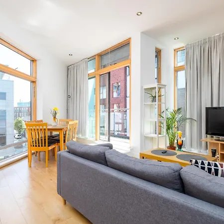 3 Bed In Centre 10min To Spire * Dublin