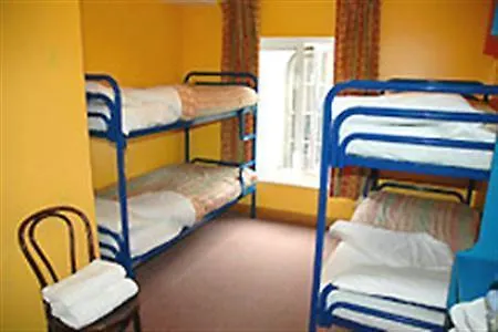Avalon House 旅馆