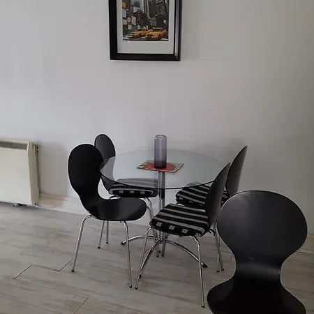 דירה Malahide Road Flat *