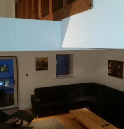Metrostays - Stephen's Green 7-3