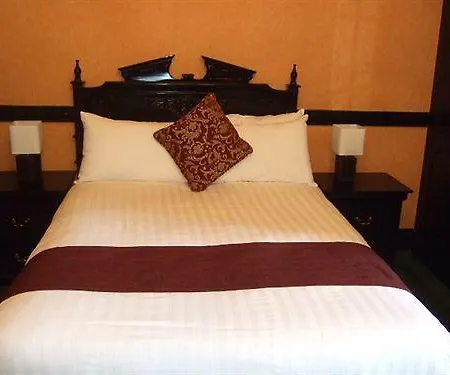 Russell Court 3* Dublino