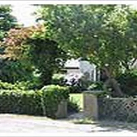 Clinton's Woodview 住宿加早餐酒店 斯凯里斯