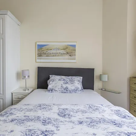 Apartman Christchurch - La Rochelle 13 *