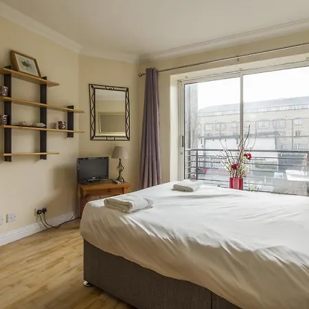 דירה Viking Harbour Self Catering