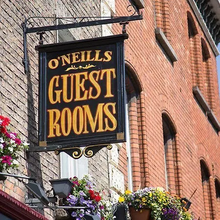 بيت ضيافة O'neills Victorian Pub & Townhouse 3*