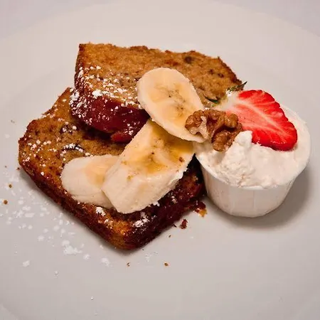 Eliza Temple Bar By The Key Collection 3*